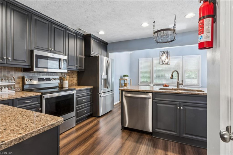Photo 12 of 46 residential for sale in Newport News virginia