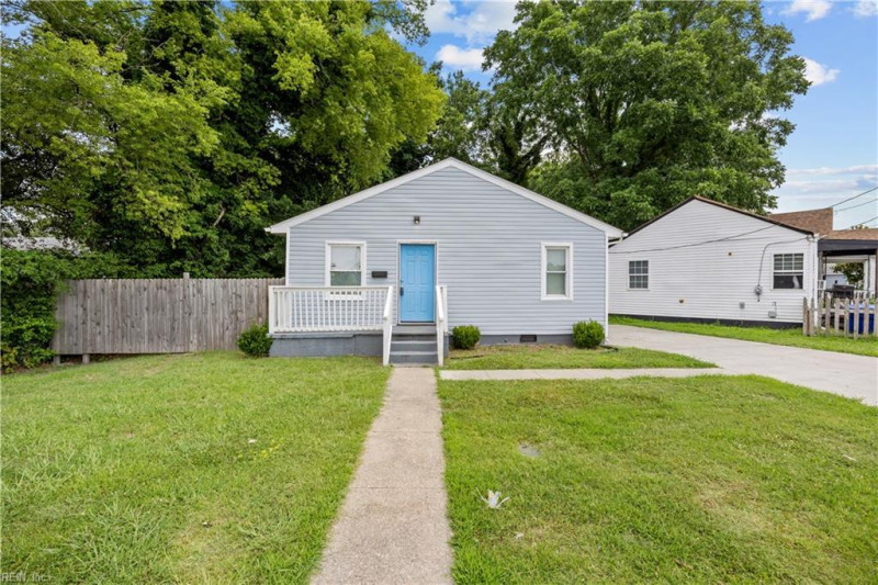 Photo 1 of 19 residential for sale in Portsmouth virginia