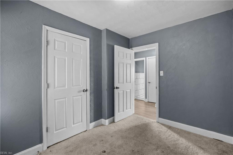 Photo 11 of 19 residential for sale in Portsmouth virginia