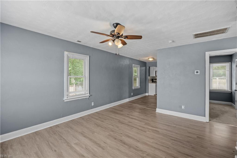 Photo 2 of 19 residential for sale in Portsmouth virginia