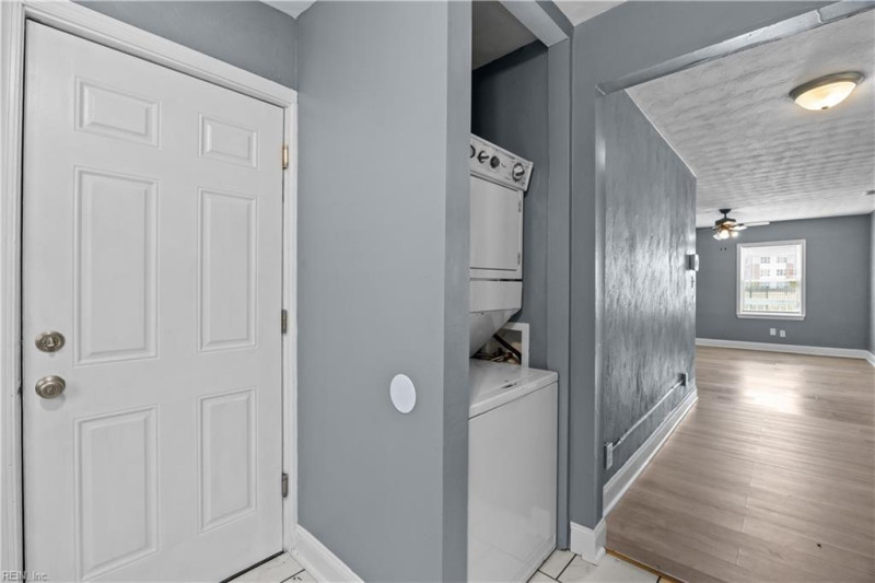 Photo 9 of 19 residential for sale in Portsmouth virginia