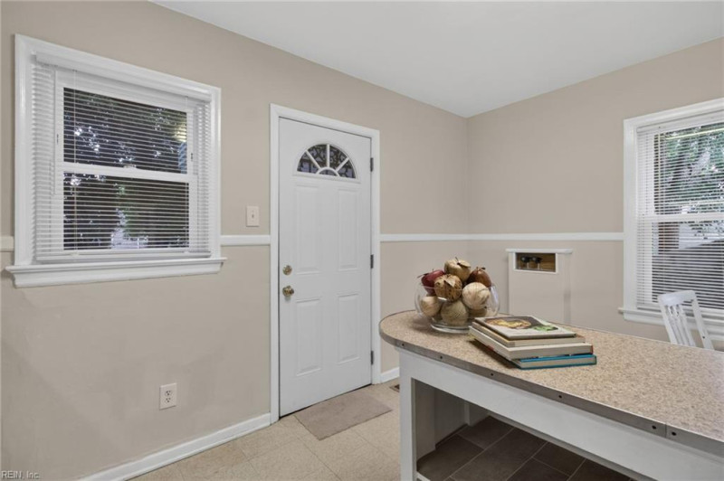 Photo 12 of 26 residential for sale in Portsmouth virginia