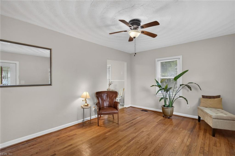 Photo 7 of 26 residential for sale in Portsmouth virginia