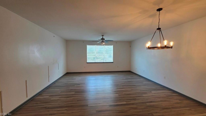 Photo 6 of 23 residential for sale in Chesapeake virginia