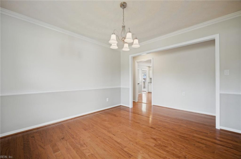 Photo 12 of 39 residential for sale in Virginia Beach virginia