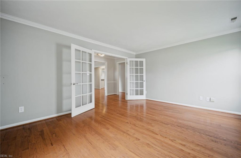 Photo 6 of 39 residential for sale in Virginia Beach virginia