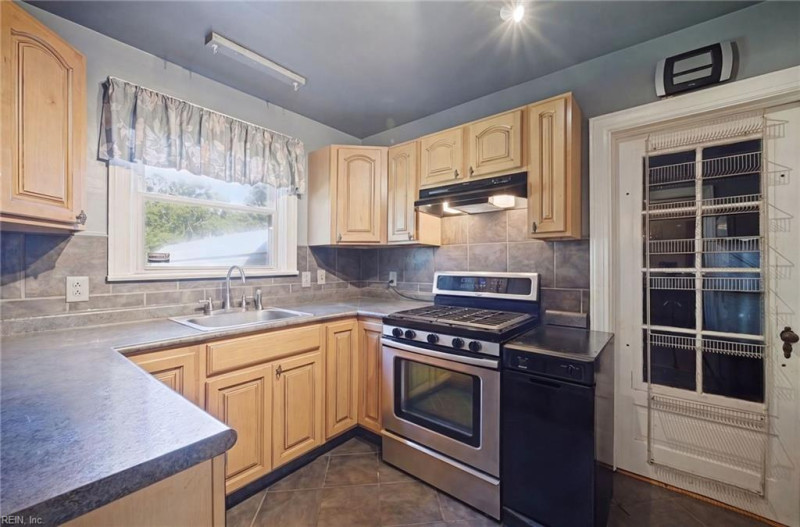 Photo 14 of 50 residential for sale in Norfolk virginia Photo 14 of 50 residential for sale in Norfolk virginia