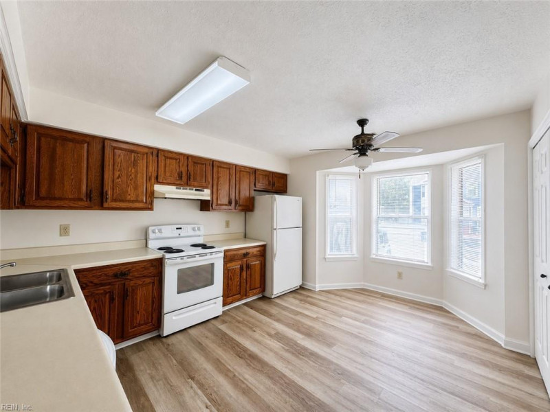 Photo 11 of 33 residential for sale in Newport News virginia