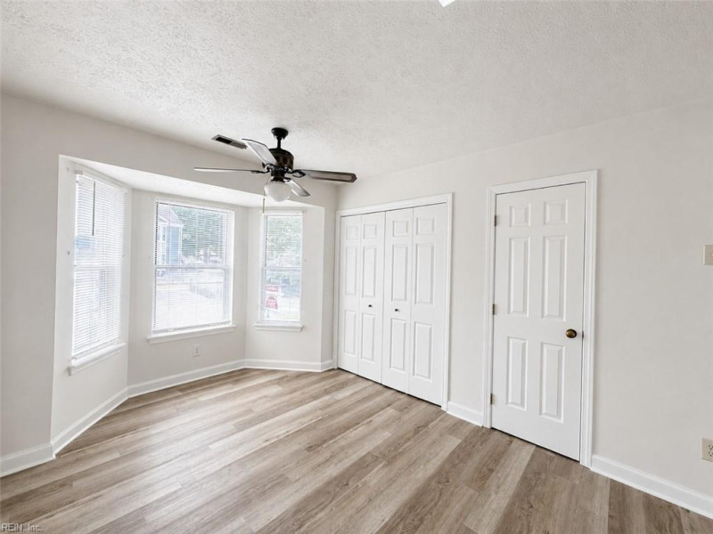 Photo 13 of 33 residential for sale in Newport News virginia