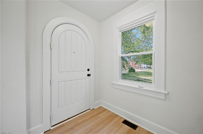 Photo 5 of 32 residential for sale in Norfolk virginia Photo 5 of 32 residential for sale in Norfolk virginia