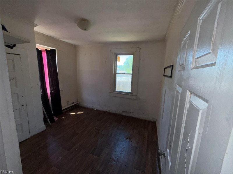 Photo 5 of 10 residential for sale in Norfolk virginia