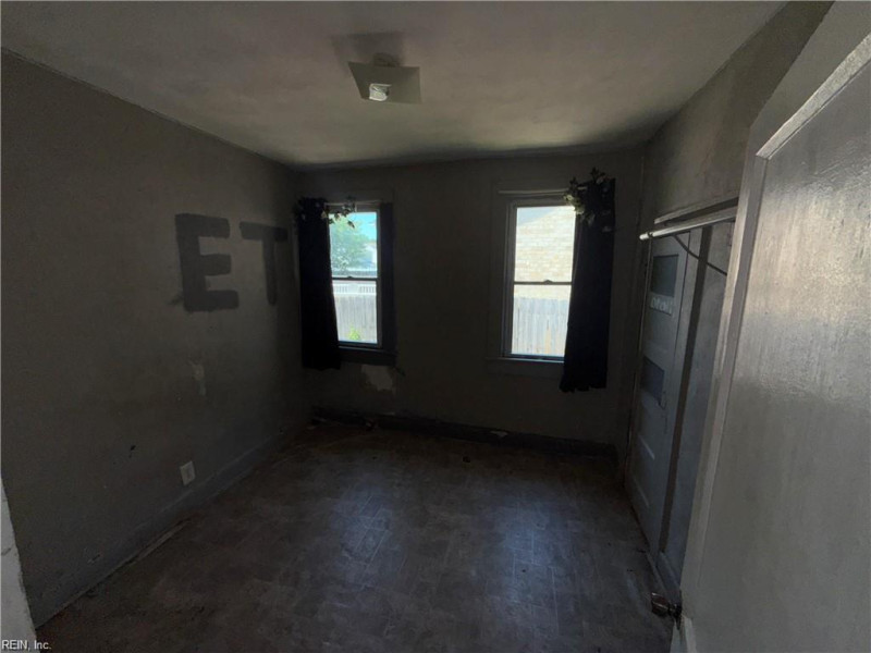 Photo 6 of 10 residential for sale in Norfolk virginia