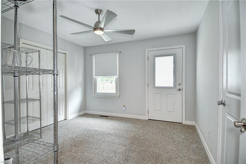 Photo 19 of 34 residential for sale in Chesapeake virginia
