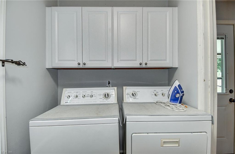 Photo 23 of 34 residential for sale in Chesapeake virginia