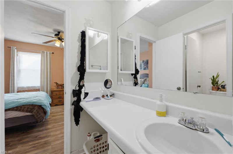 Photo 15 of 22 residential for sale in Virginia Beach virginia
