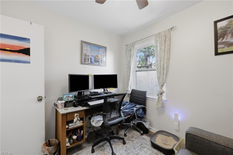 Photo 18 of 22 residential for sale in Virginia Beach virginia