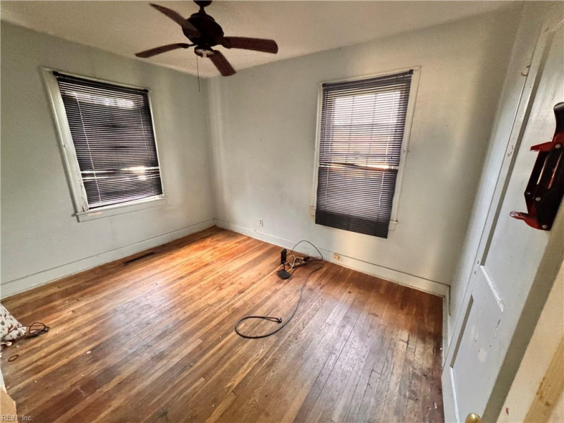Photo 12 of 23 residential for sale in Hampton virginia