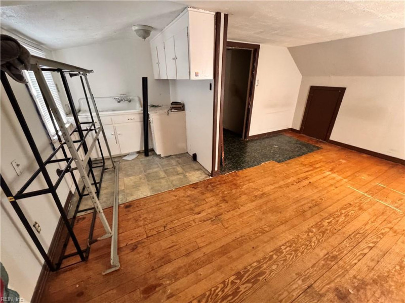 Photo 5 of 23 residential for sale in Hampton virginia