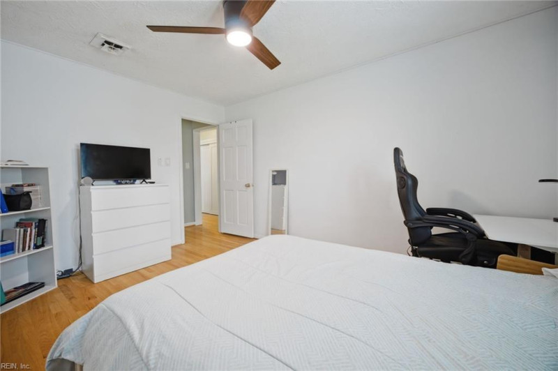 Photo 30 of 50 residential for sale in Chesapeake virginia Photo 30 of 50 residential for sale in Chesapeake virginia