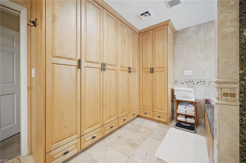 Photo 32 of 50 residential for sale in Chesapeake virginia Photo 32 of 50 residential for sale in Chesapeake virginia