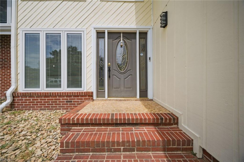Photo 5 of 50 residential for sale in Chesapeake virginia Photo 5 of 50 residential for sale in Chesapeake virginia
