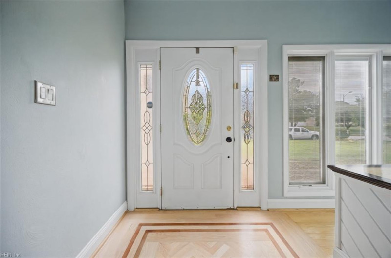 Photo 6 of 50 residential for sale in Chesapeake virginia Photo 6 of 50 residential for sale in Chesapeake virginia