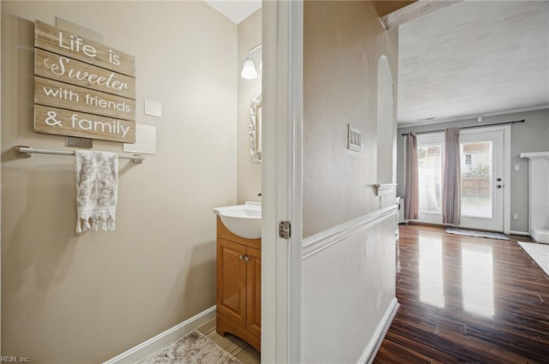 Photo 12 of 42 residential for sale in Virginia Beach virginia