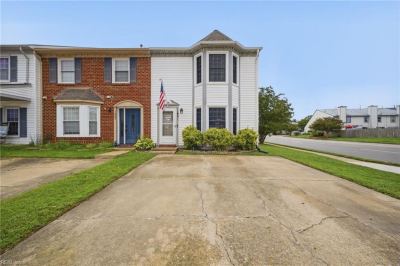 Photo 2 of 42 residential for sale in Virginia Beach virginia
