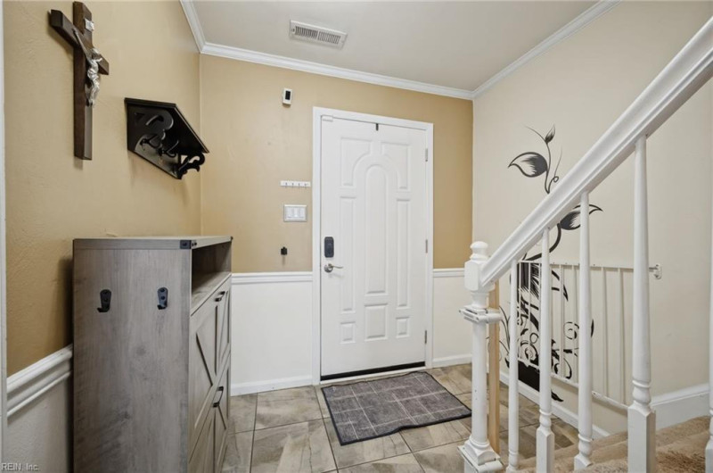 Photo 4 of 42 residential for sale in Virginia Beach virginia