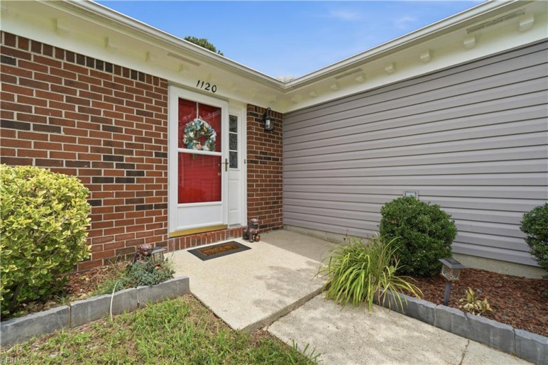 Photo 3 of 25 residential for sale in Virginia Beach virginia