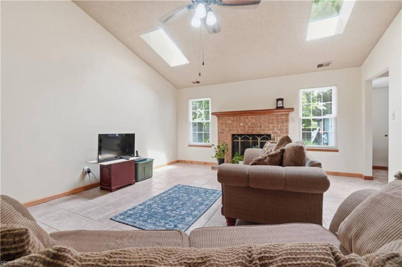 Photo 6 of 25 residential for sale in Virginia Beach virginia