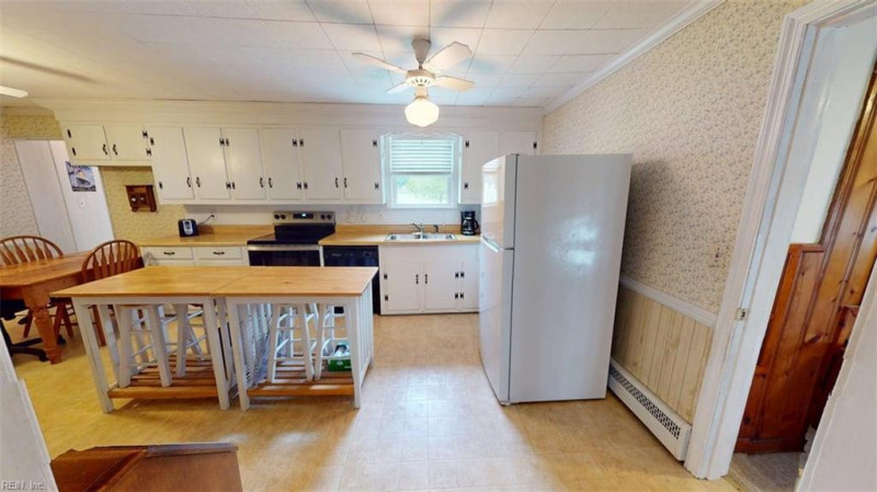 Photo 10 of 50 residential for sale in Virginia Beach virginia Photo 10 of 50 residential for sale in Virginia Beach virginia