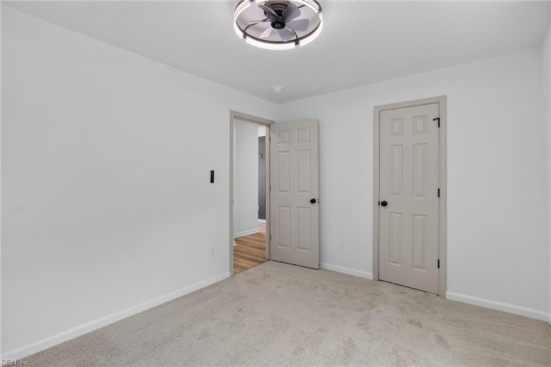 Photo 17 of 27 residential for sale in Chesapeake virginia