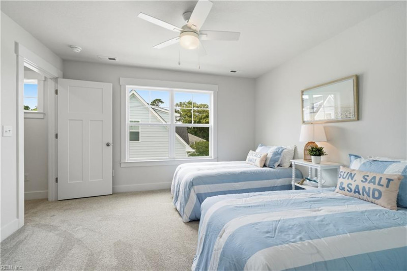 Photo 25 of 39 residential for sale in Virginia Beach virginia
