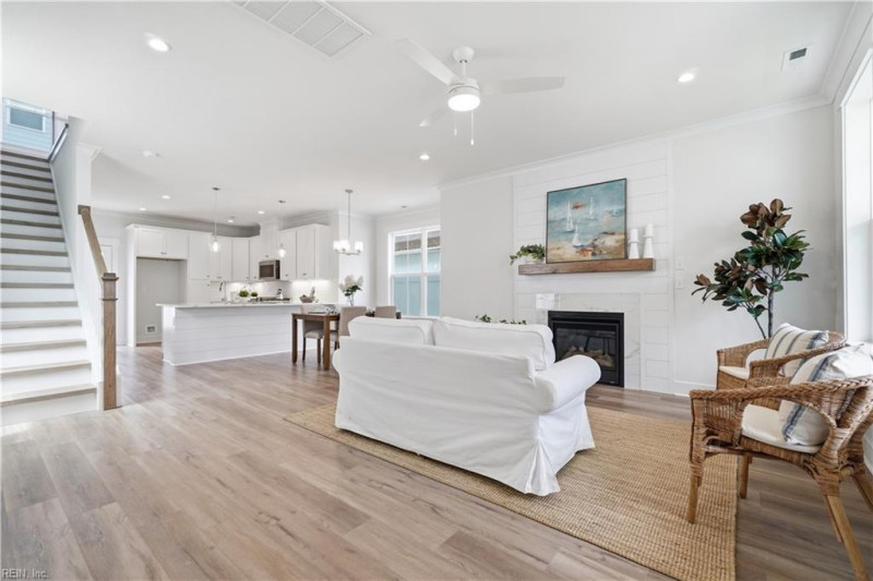Photo 3 of 39 residential for sale in Virginia Beach virginia