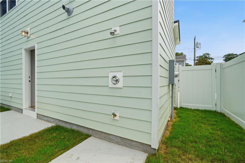 Photo 33 of 39 residential for sale in Virginia Beach virginia