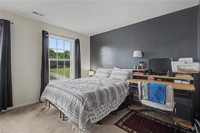 Photo 19 of 26 residential for sale in York County virginia
