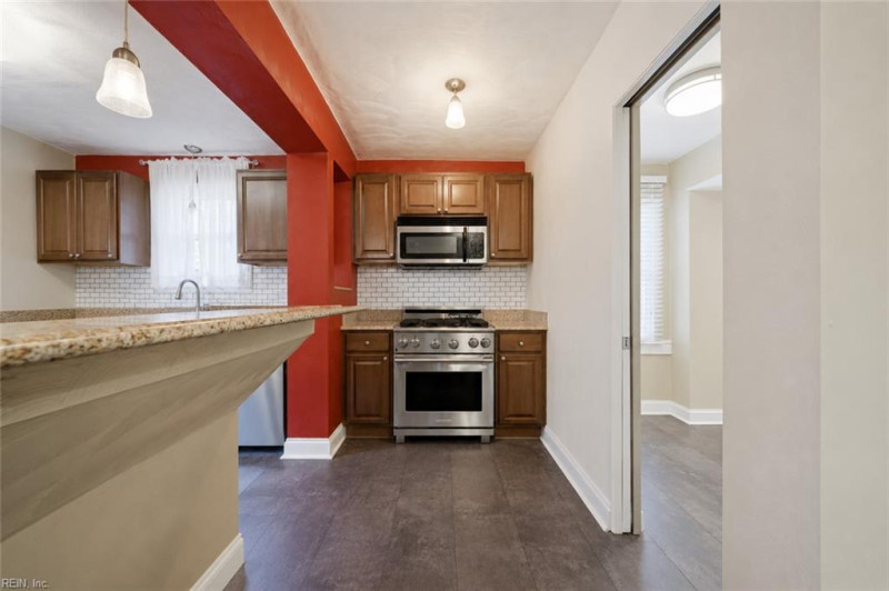 Photo 12 of 27 residential for sale in Portsmouth virginia
