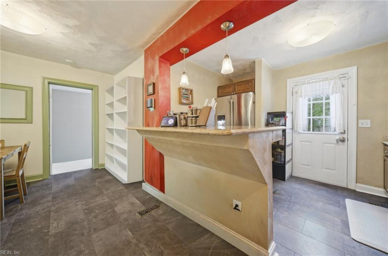 Photo 13 of 27 residential for sale in Portsmouth virginia