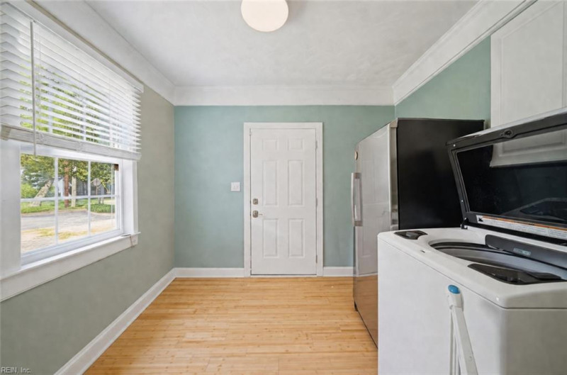 Photo 17 of 27 residential for sale in Portsmouth virginia