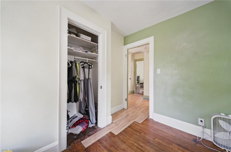 Photo 21 of 27 residential for sale in Portsmouth virginia