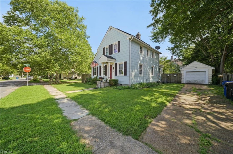 Photo 4 of 27 residential for sale in Portsmouth virginia