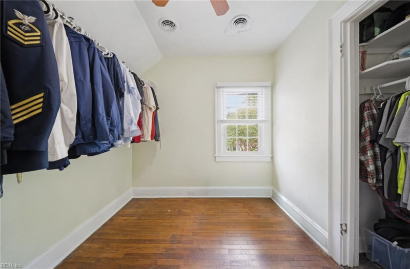 Photo 9 of 27 residential for sale in Portsmouth virginia