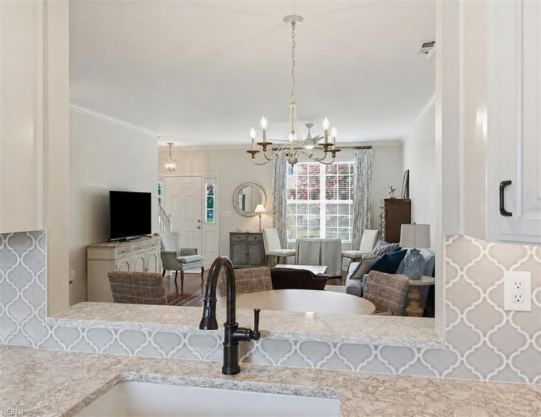 Photo 12 of 33 residential for sale in Chesapeake virginia