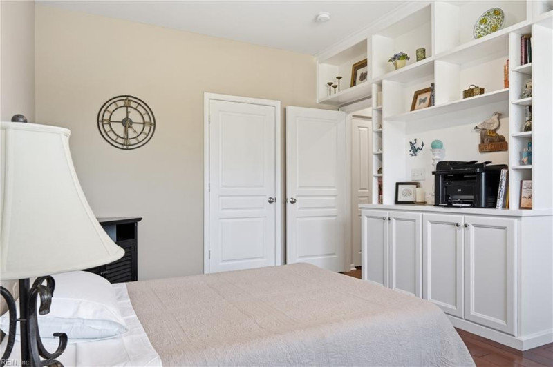 Photo 15 of 33 residential for sale in Chesapeake virginia