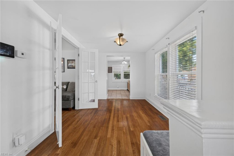 Photo 10 of 43 residential for sale in Norfolk virginia