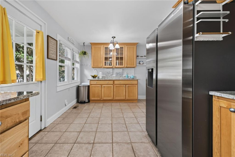 Photo 12 of 43 residential for sale in Norfolk virginia