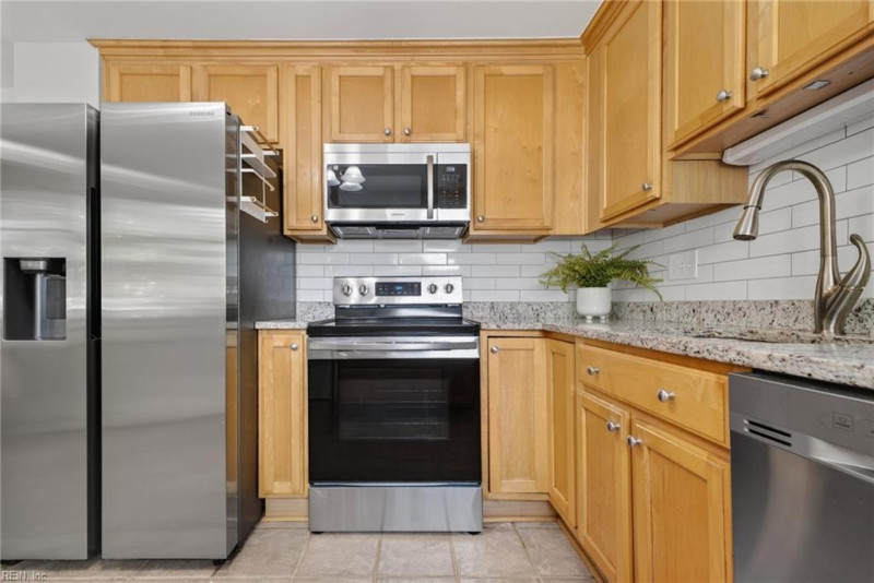 Photo 13 of 43 residential for sale in Norfolk virginia