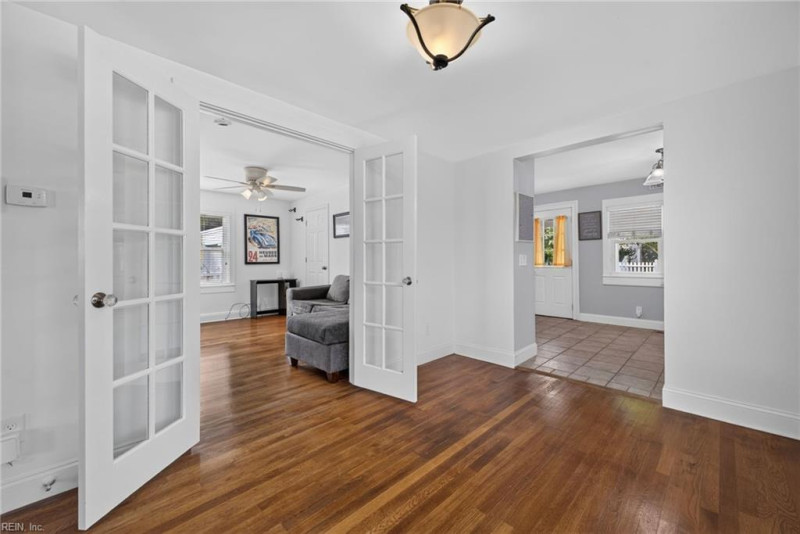 Photo 16 of 43 residential for sale in Norfolk virginia