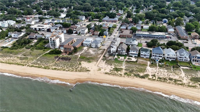 Photo 2 of 43 residential for sale in Norfolk virginia